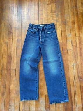 Levi's Women's Ribcage Straight Leg